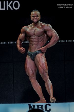 CLASSIC PHYSIQUE